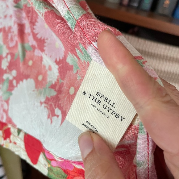 Spell & the Gypsy Delilah short kimono - Picture 4 of 5